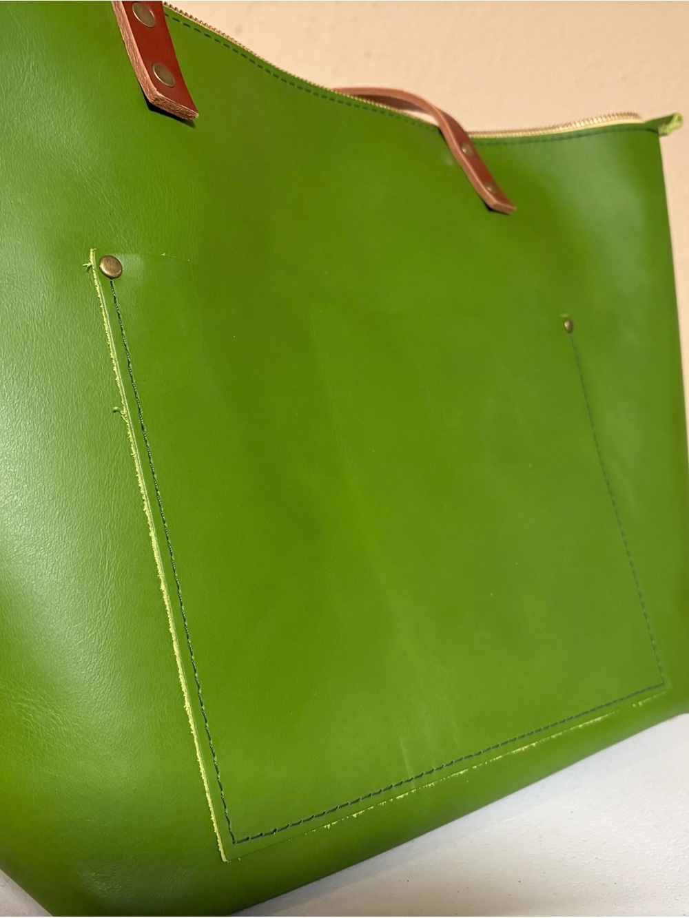 Portland Leather Goods PLG Green Apple Large Zip Tote BNNU No Tags - Picture 5 of 14